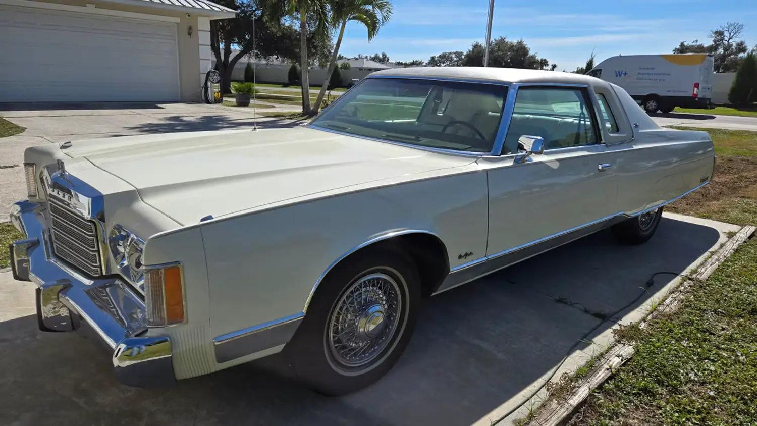 1974 Chrysler New Yorker Brougham