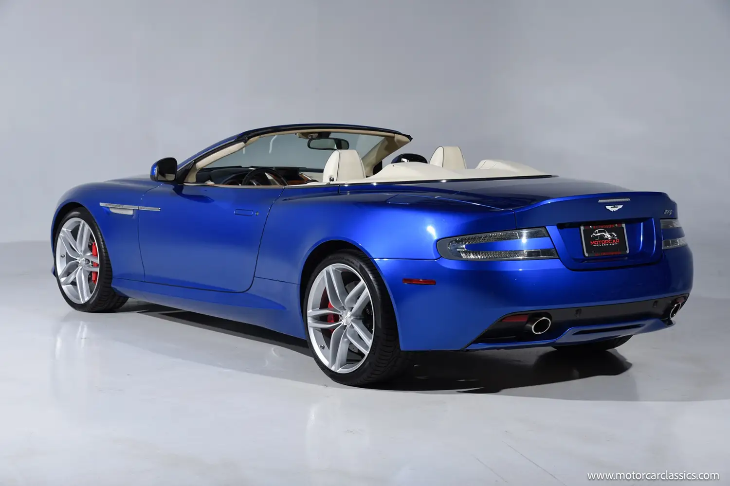 2014 Aston Martin DB9 Volante 2014 Aston Martin DB9 Volante