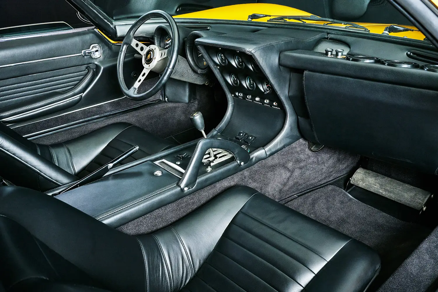 Broad Arrow Global Icons Auction