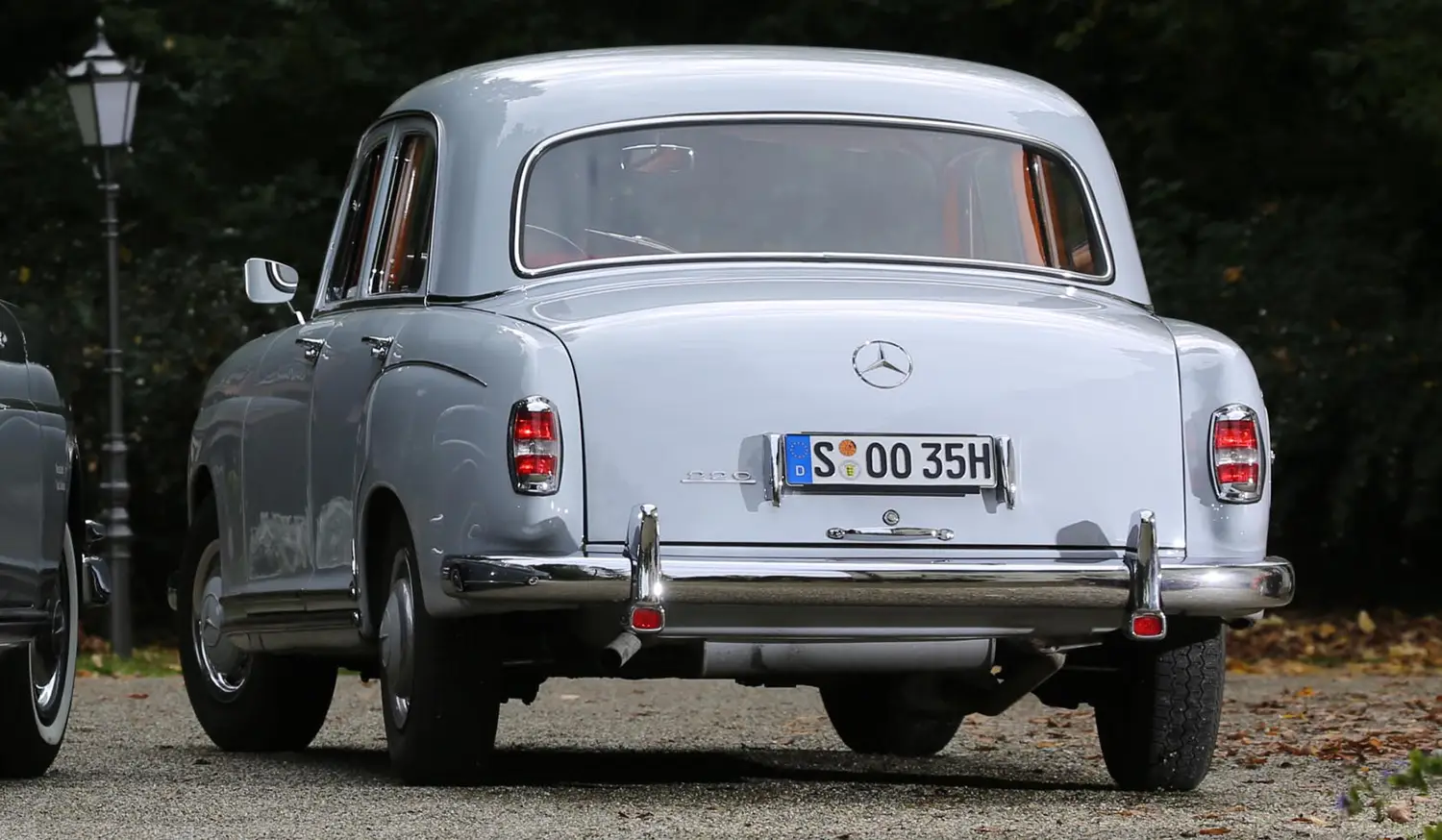 1955 Mercedes-Benz 220 “Ponton” W 180