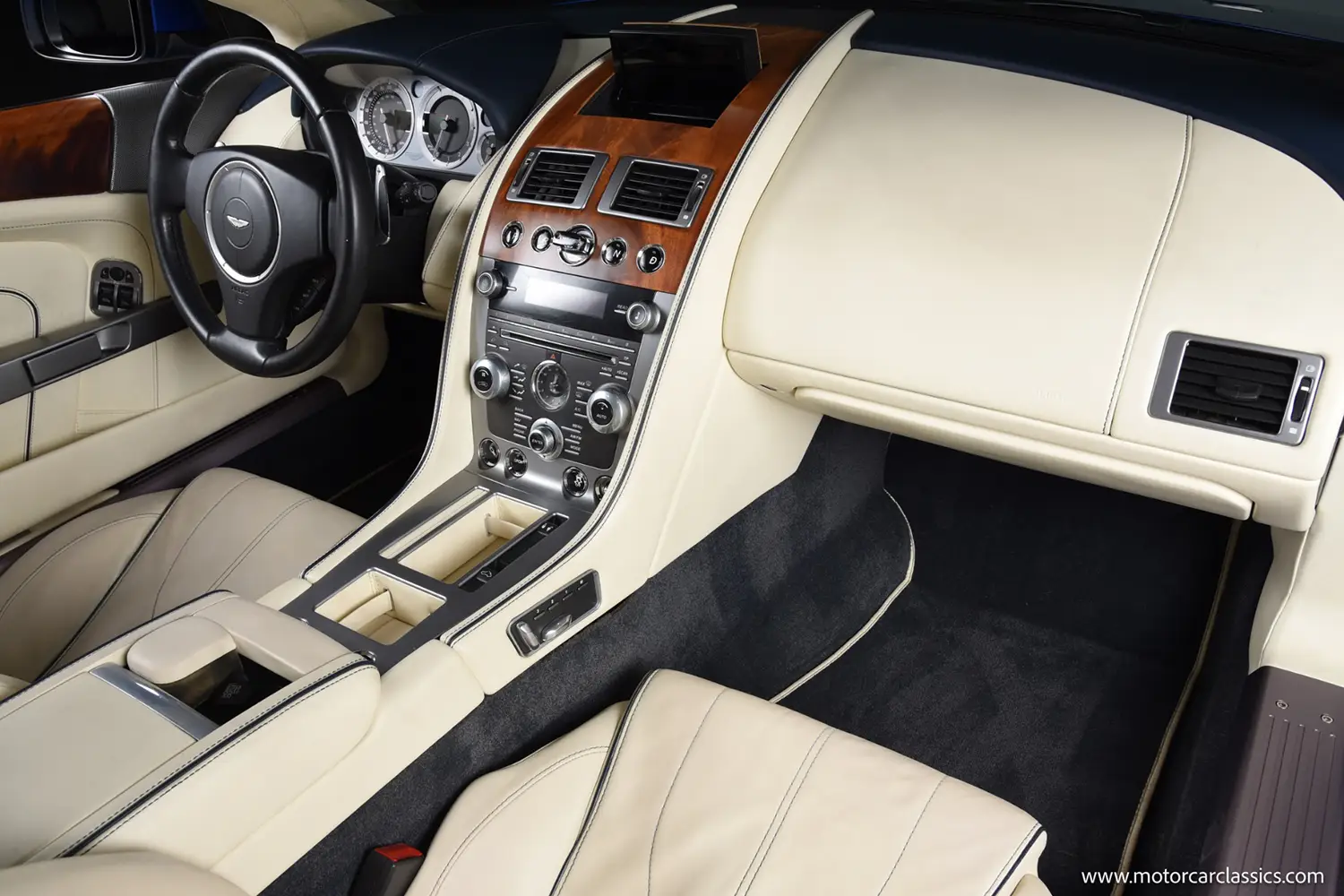 2014 Aston Martin DB9 Volante 2014 Aston Martin DB9 Volante