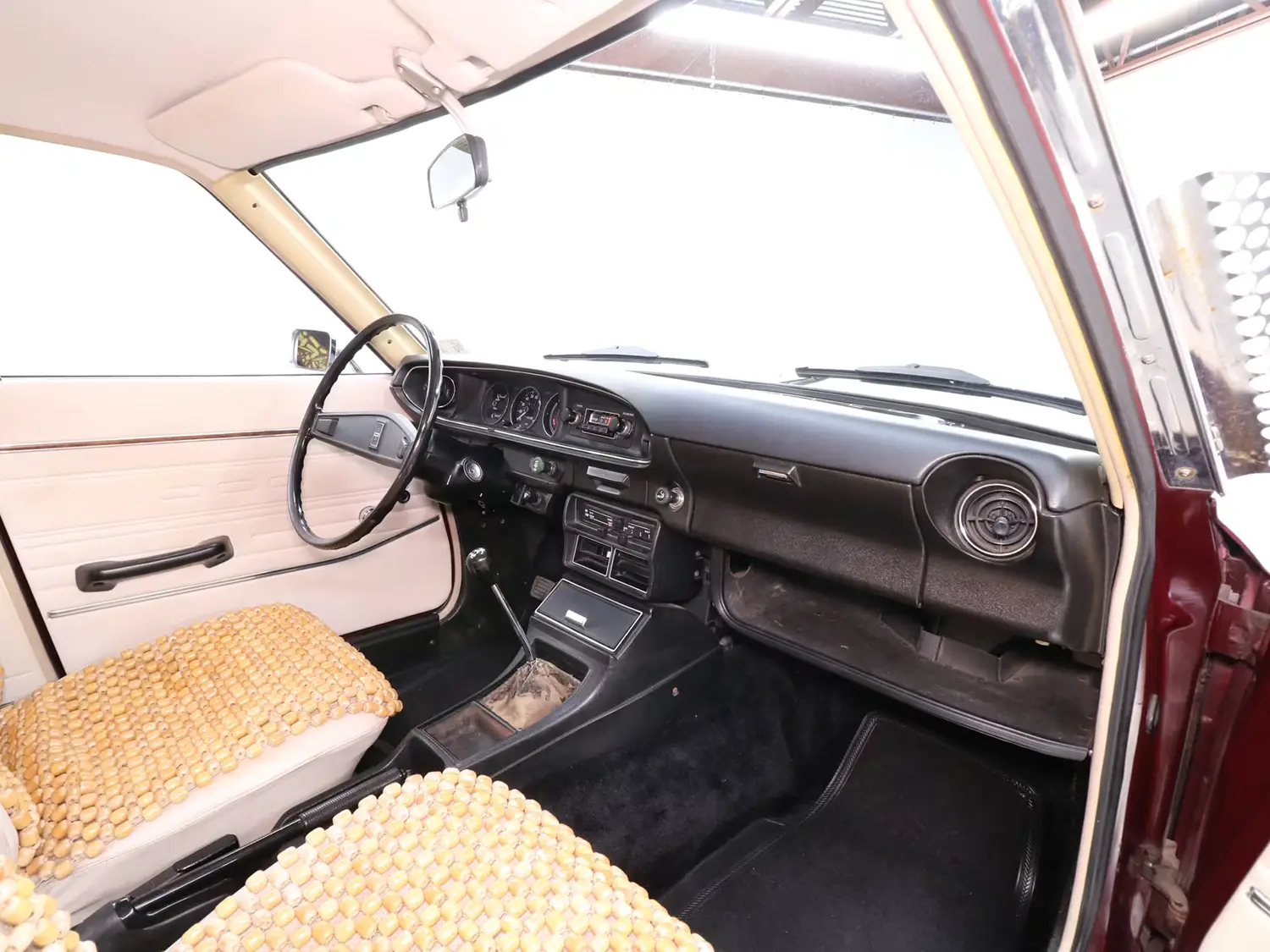 1977 Datsun 710 Sedan 1977 Datsun 710 Sedan