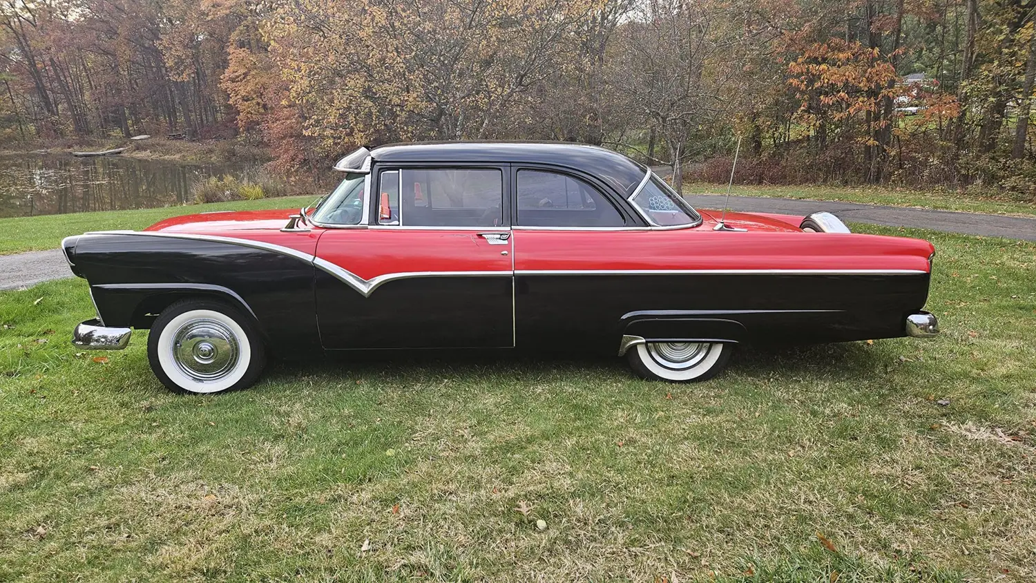 1955 Ford Customline Tudor sedan