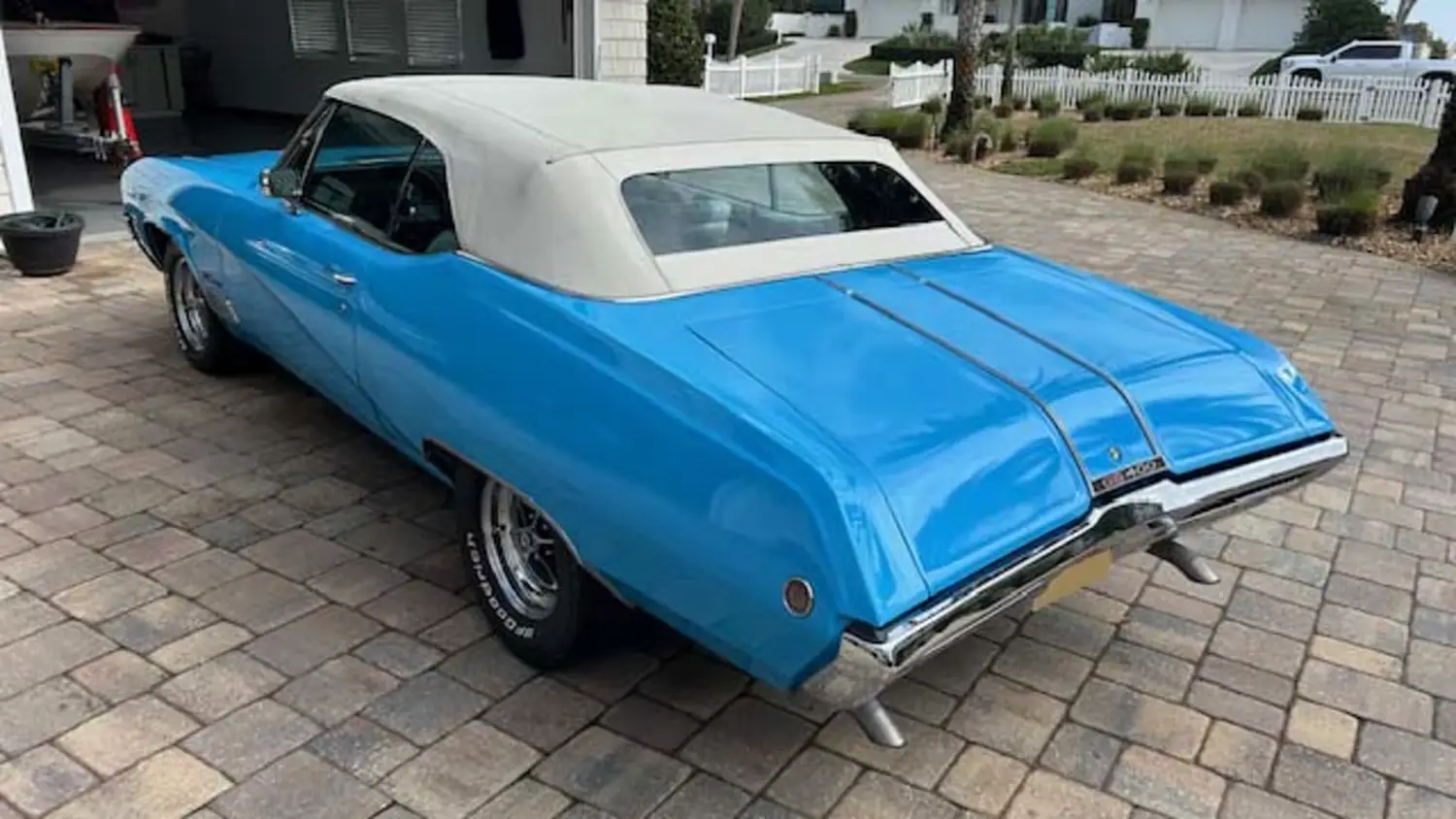 1968 Buick GS 400 Custom Convertible 1968 Buick GS 400 Custom Convertible