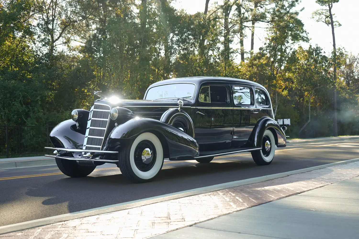 1934 Cadillac 370-D V12 1934 Cadillac 370-D V12