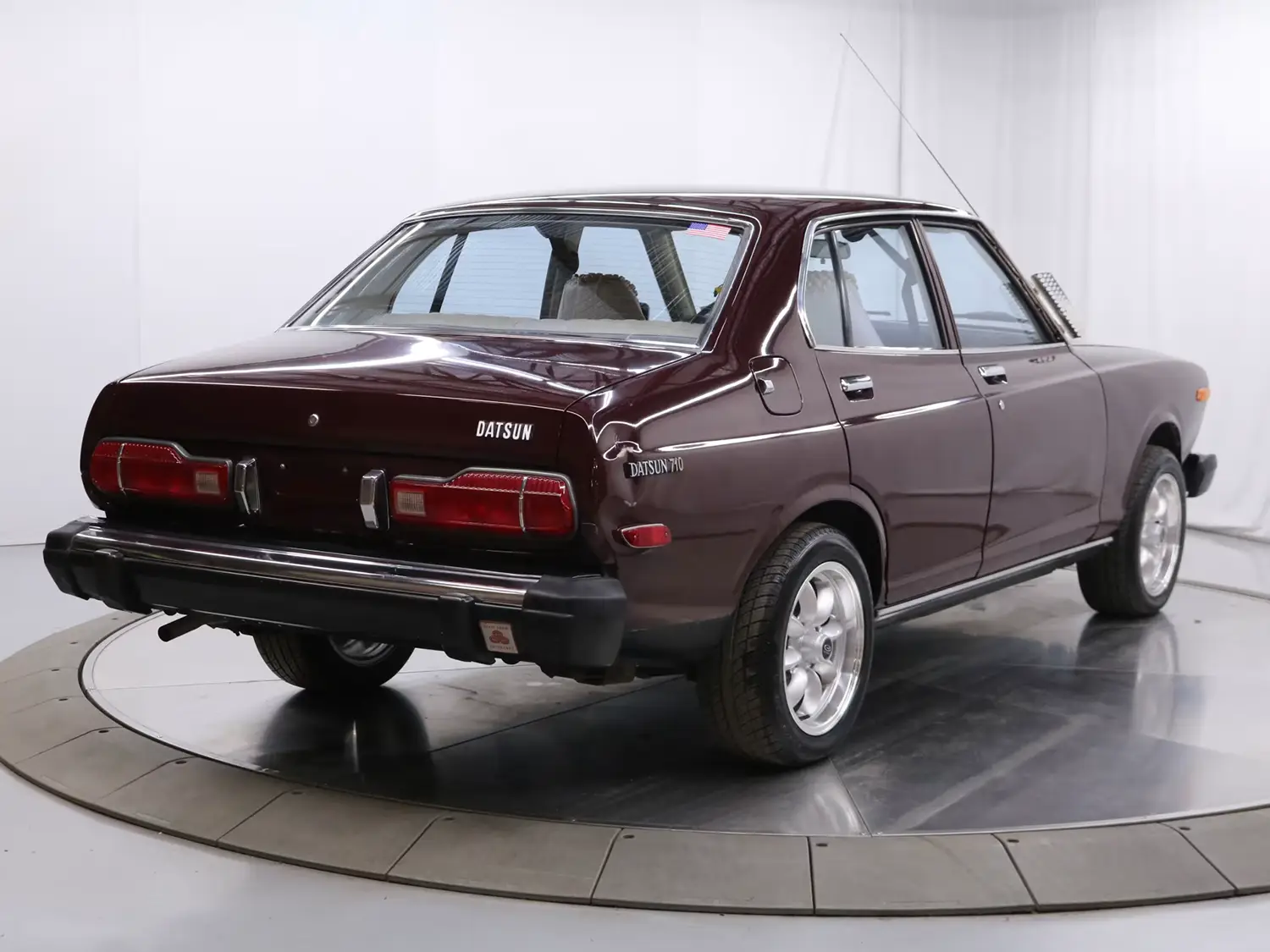 1977 Datsun 710 Sedan 1977 Datsun 710 Sedan