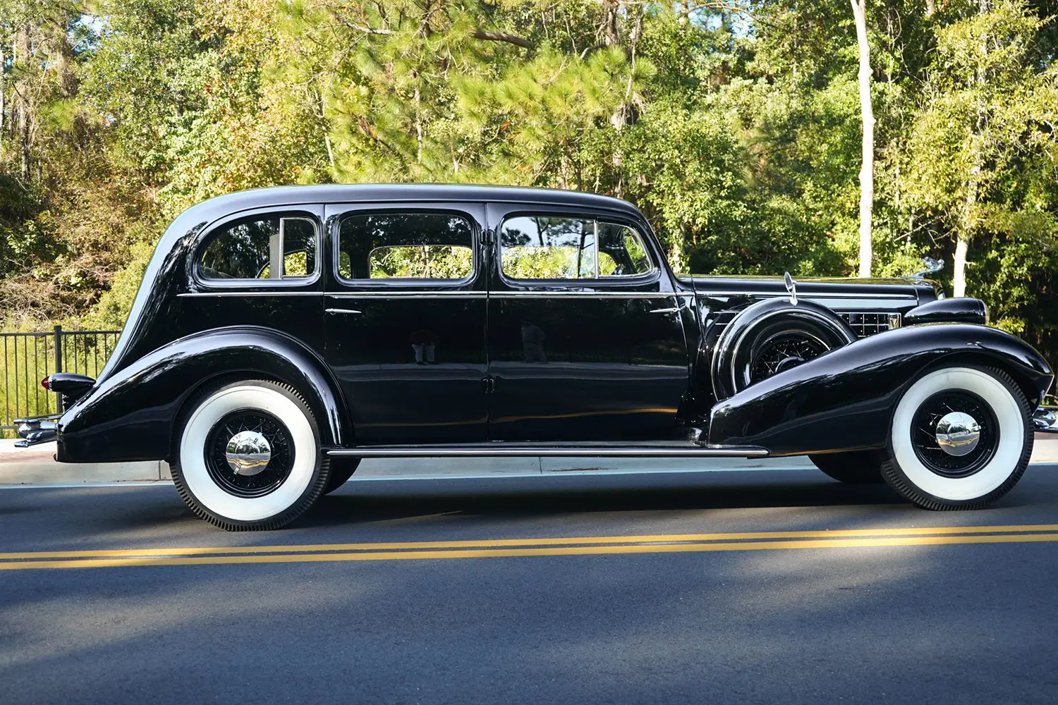 1934 Cadillac 370-D V12 1934 Cadillac 370-D V12