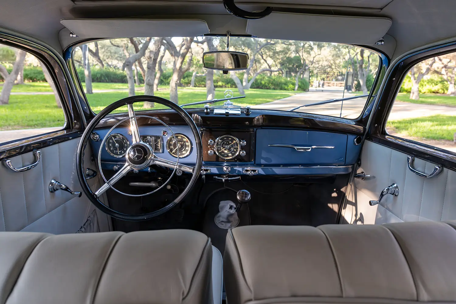 1953 Mercedes-Benz 220 Saloon 1953 Mercedes-Benz 220 Saloon