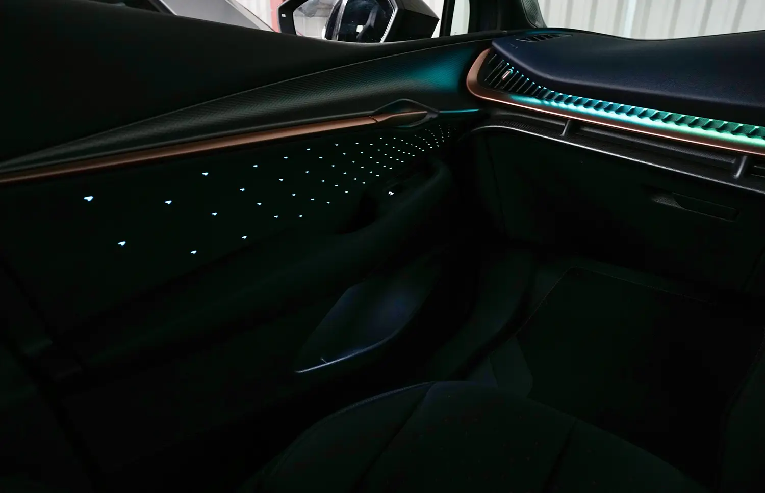 CUPRA Tavascan ambient lighting