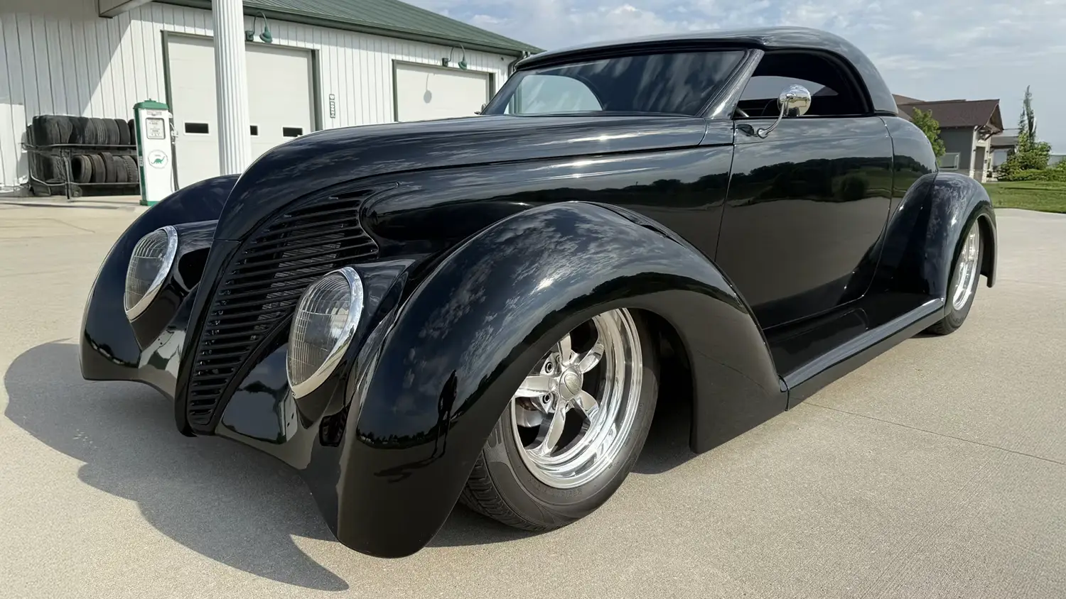 1939 Ford Custom Roadster