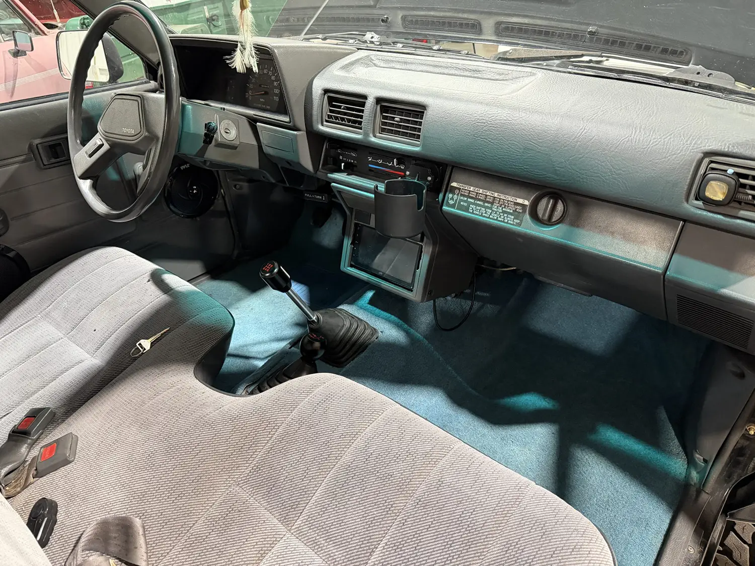 1988 Toyota Pickup 5-Speed 4x4 1988 Toyota Pickup 5-Speed 4x4