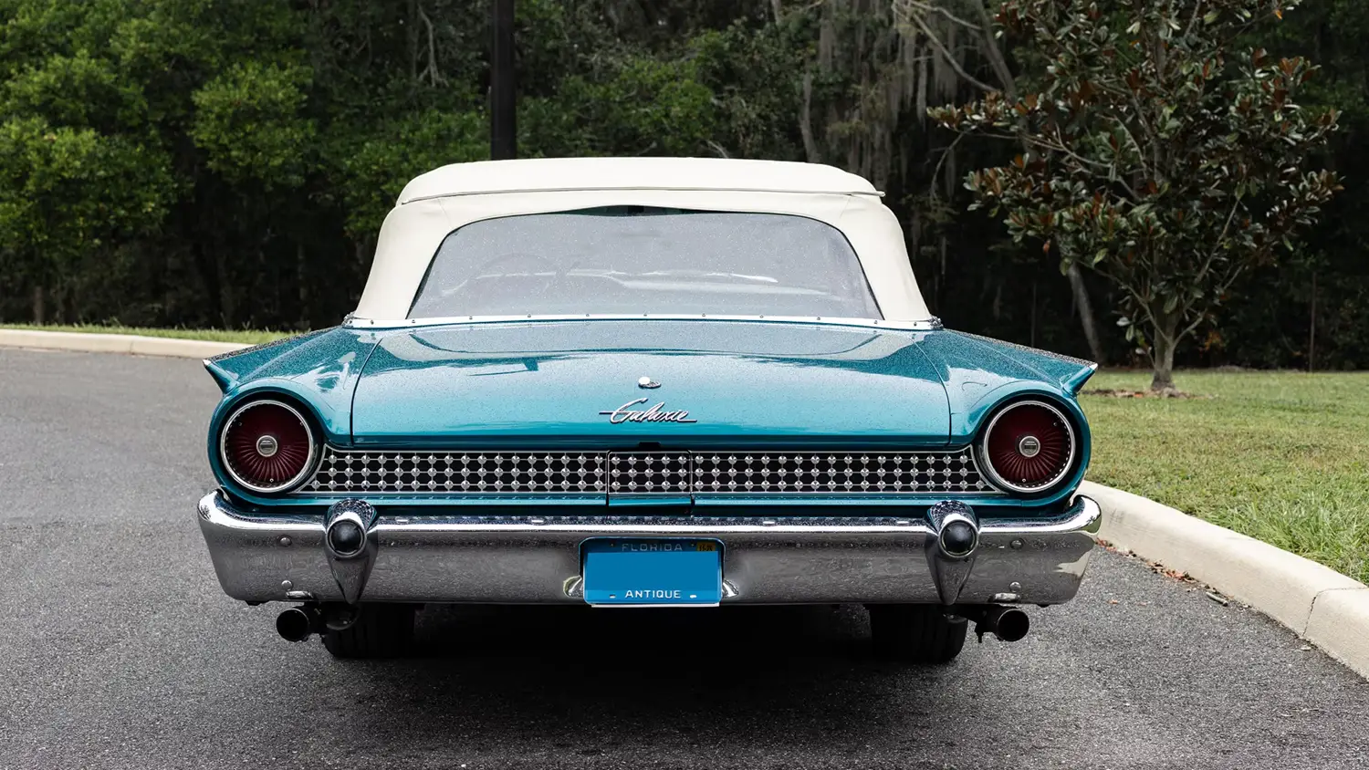 1961 Ford Galaxie Sunliner
