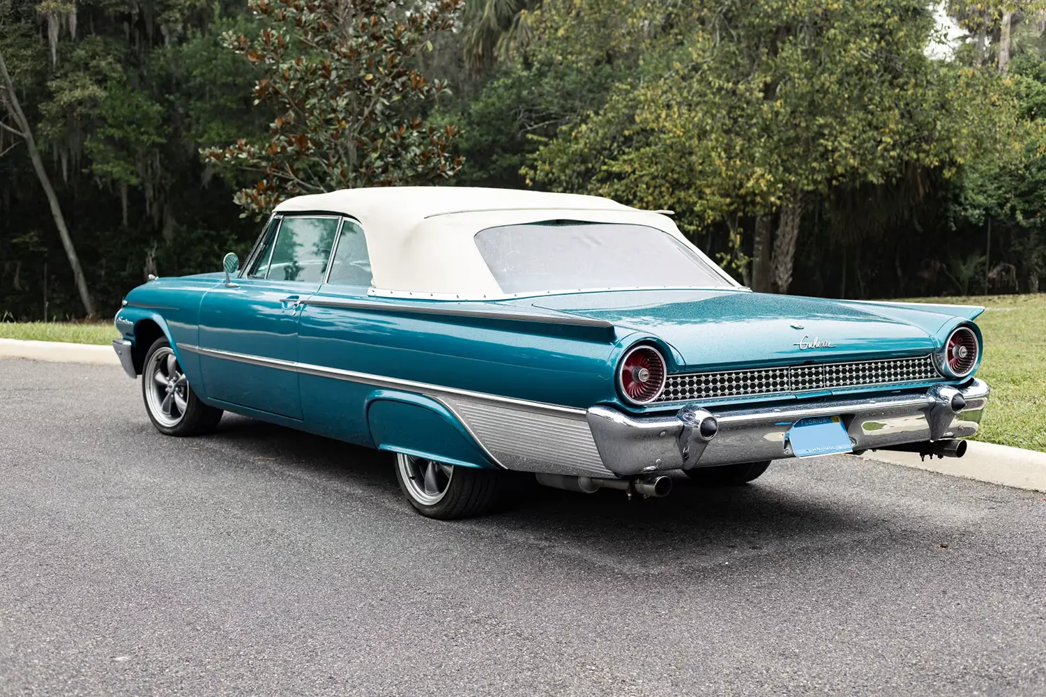 1961 Ford Galaxie Sunliner