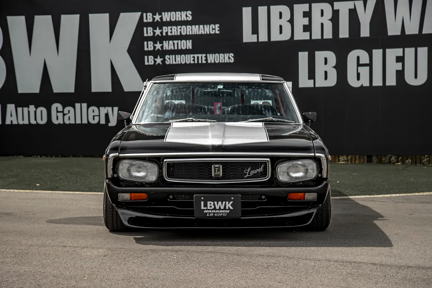 Liberty Walk Nissan Laurel SGX Liberty Walk Nissan Laurel SGX