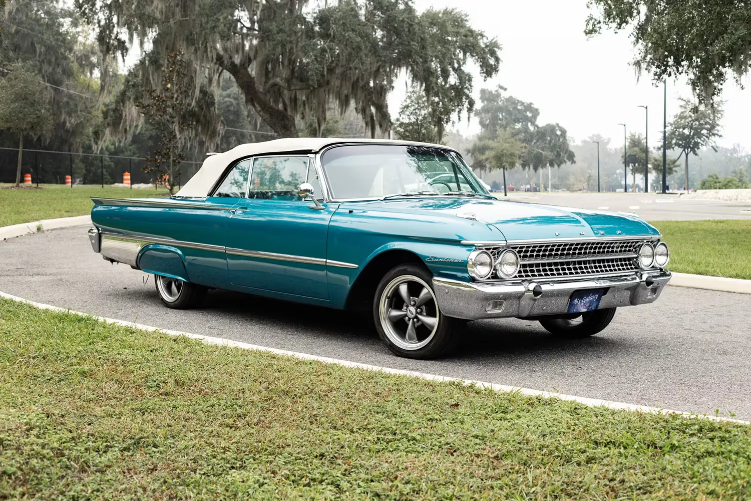 1961 Ford Galaxie Sunliner