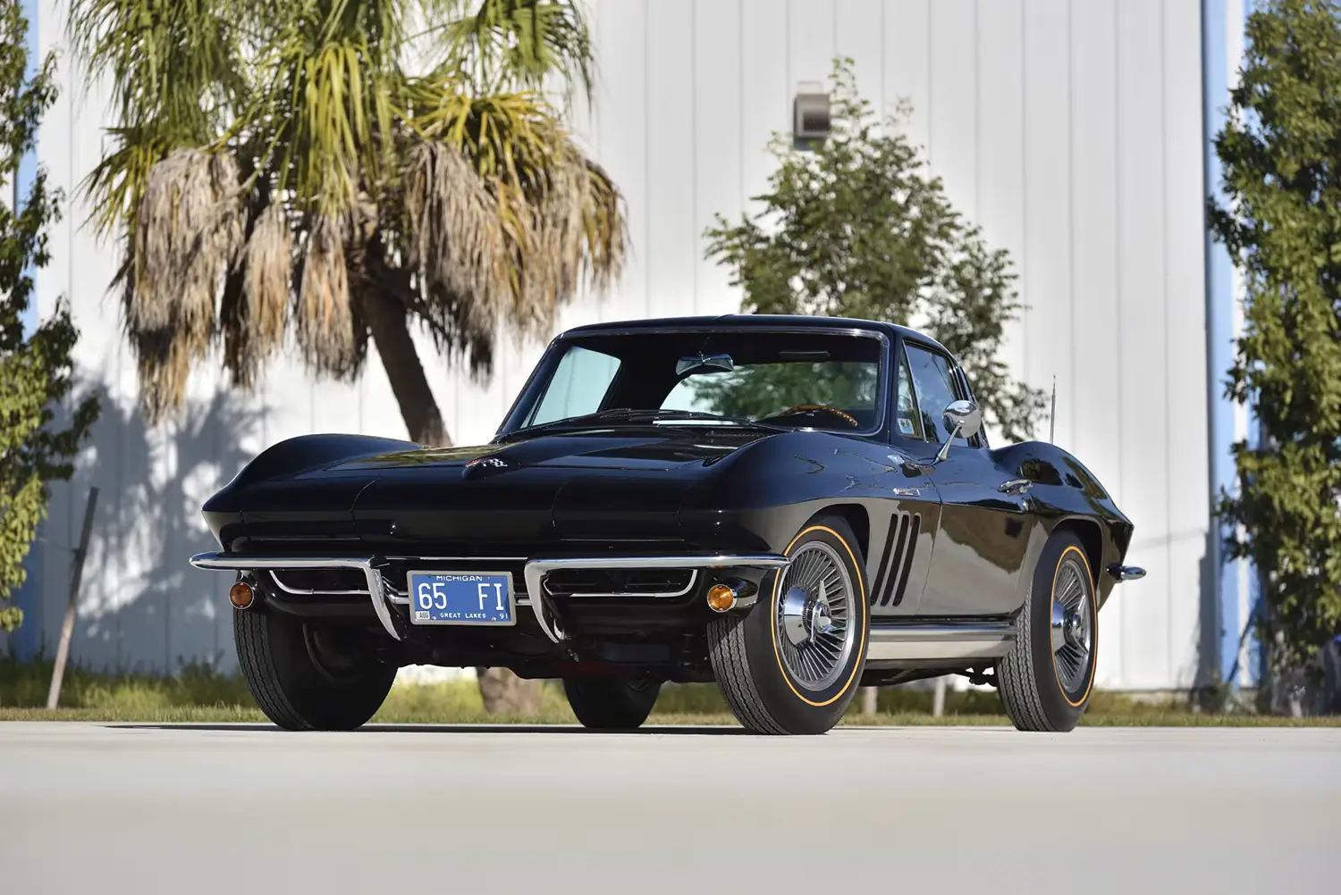 327/375 HP 1965 Corvette Coupe 327/375 HP 1965 Corvette Coupe
