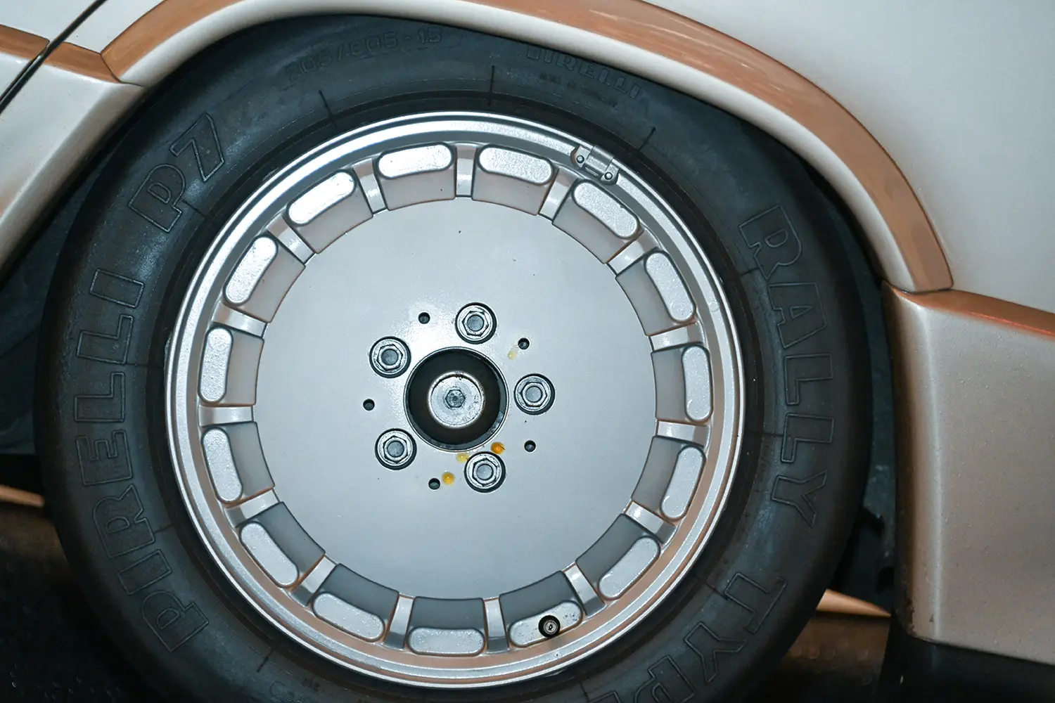 1983 Mercedes-Benz 190 E 2.3-16 1983 Mercedes-Benz 190 E 2.3-16