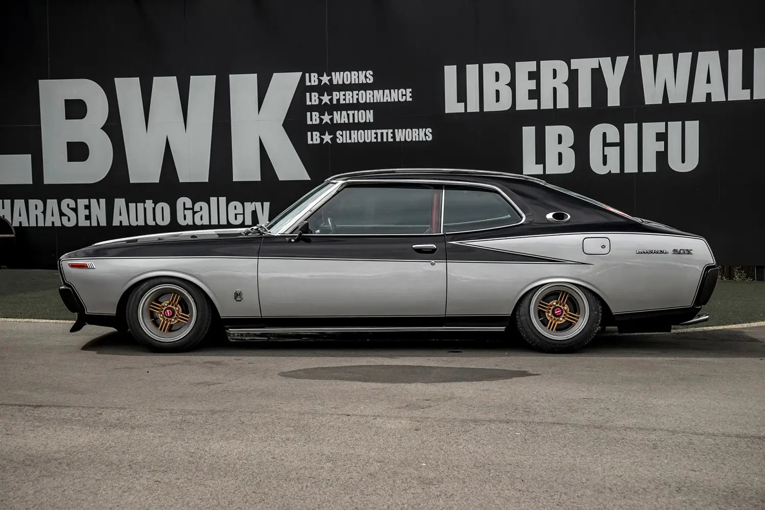 Liberty Walk Nissan Laurel SGX Liberty Walk Nissan Laurel SGX