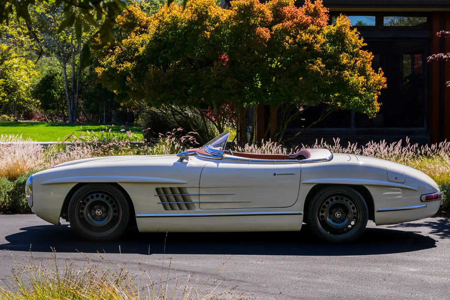 Mercedes-Benz 300SL Roadster Replica