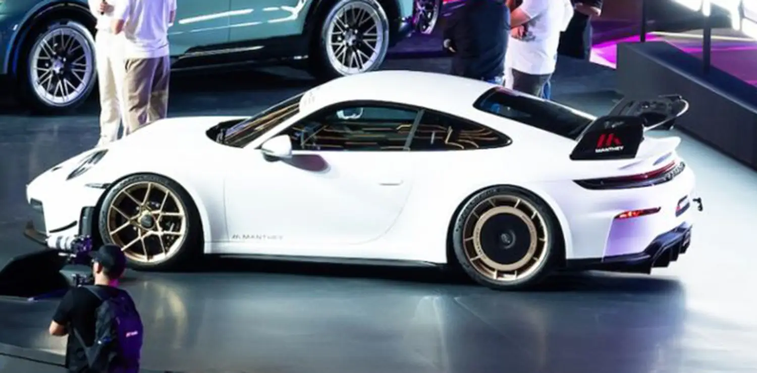 Porsche 911 GT3 Manthey Kit Porsche 911 GT3 Manthey Kit