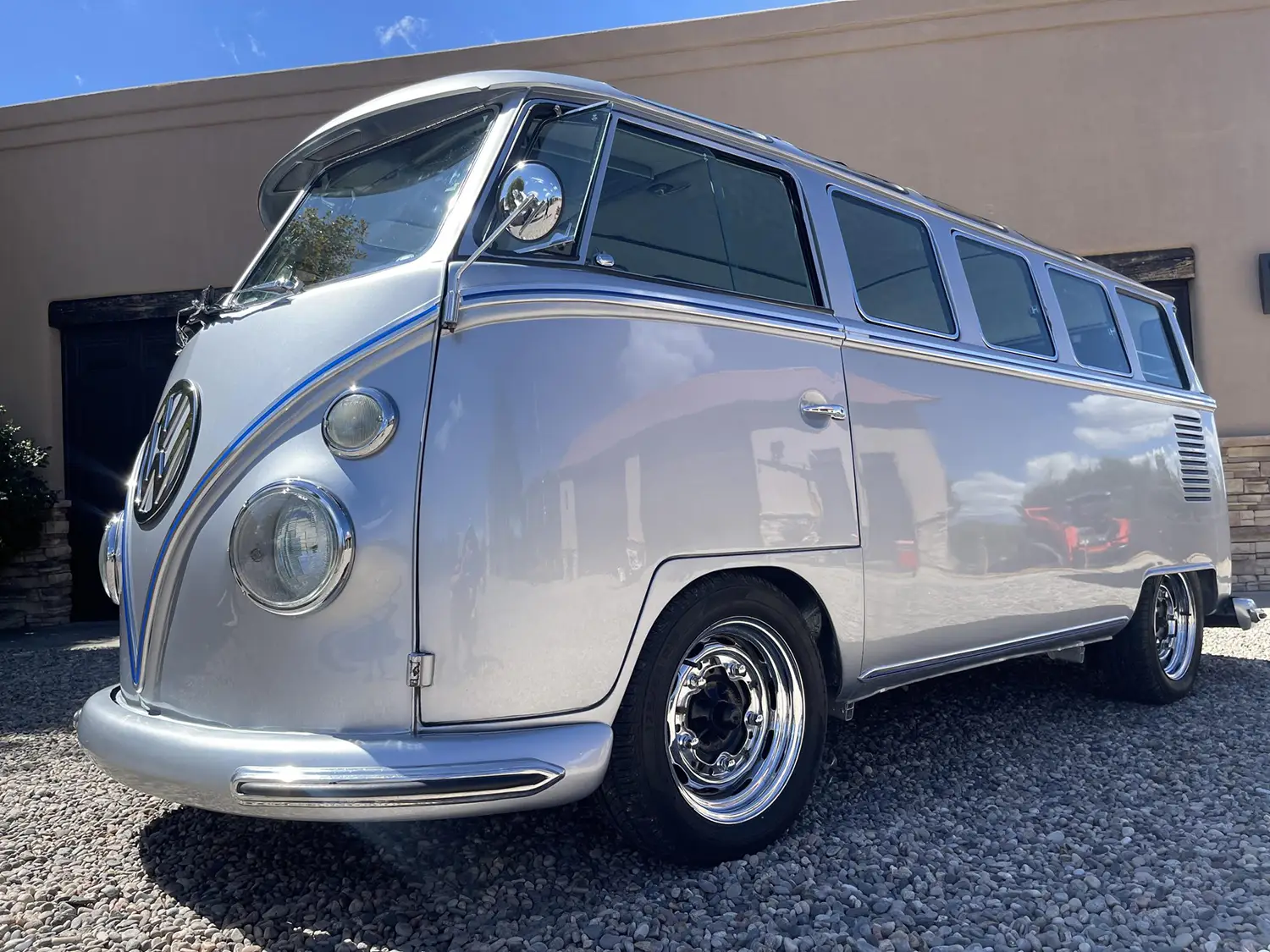 1969 Volkswagen Type 2 Kombi 23-Window Conversion 1969 Volkswagen Type 2 Kombi 23-Window Conversion