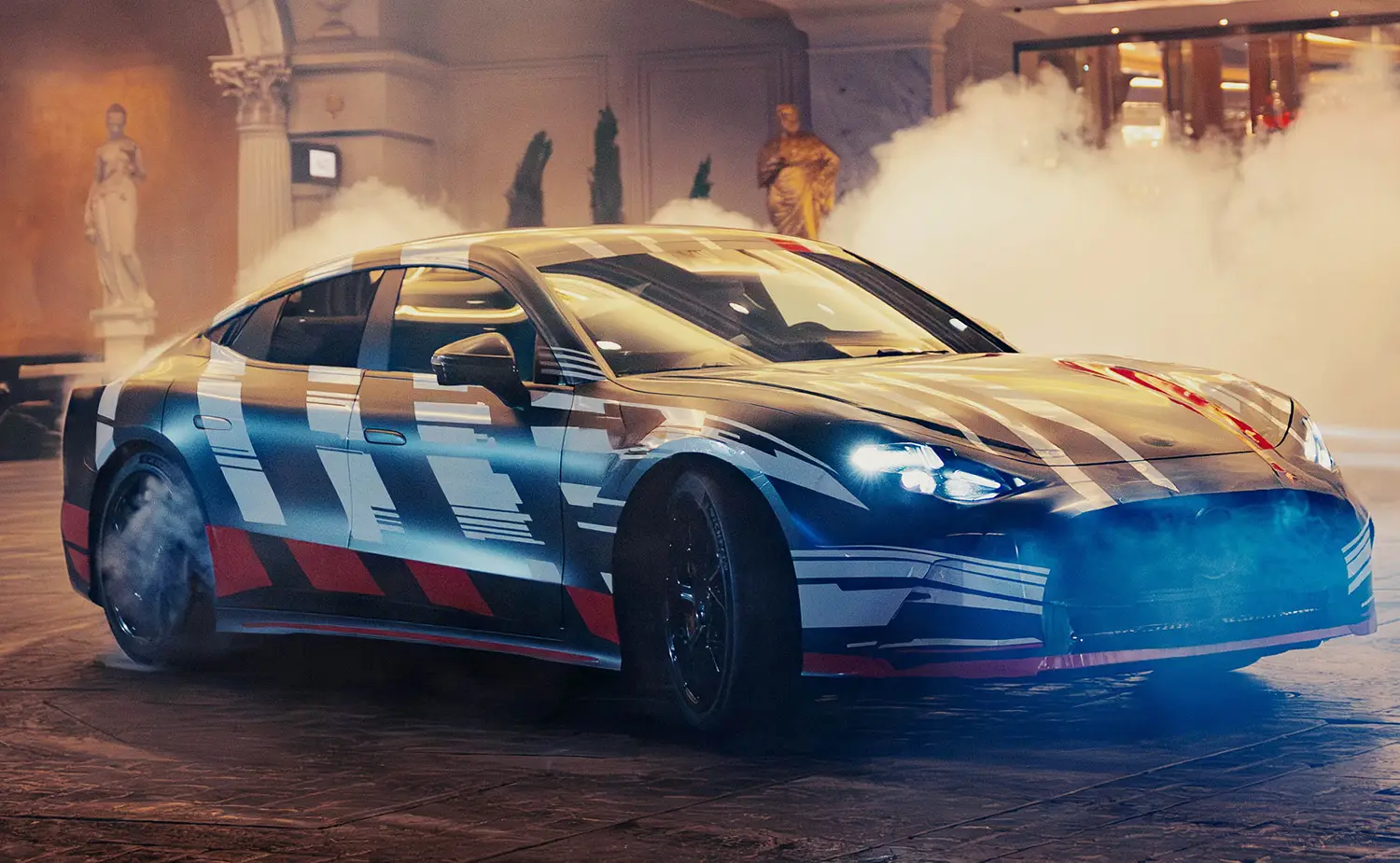 Mercedes-AMG GT 4-Door Coupe Brad Pitt George Russell