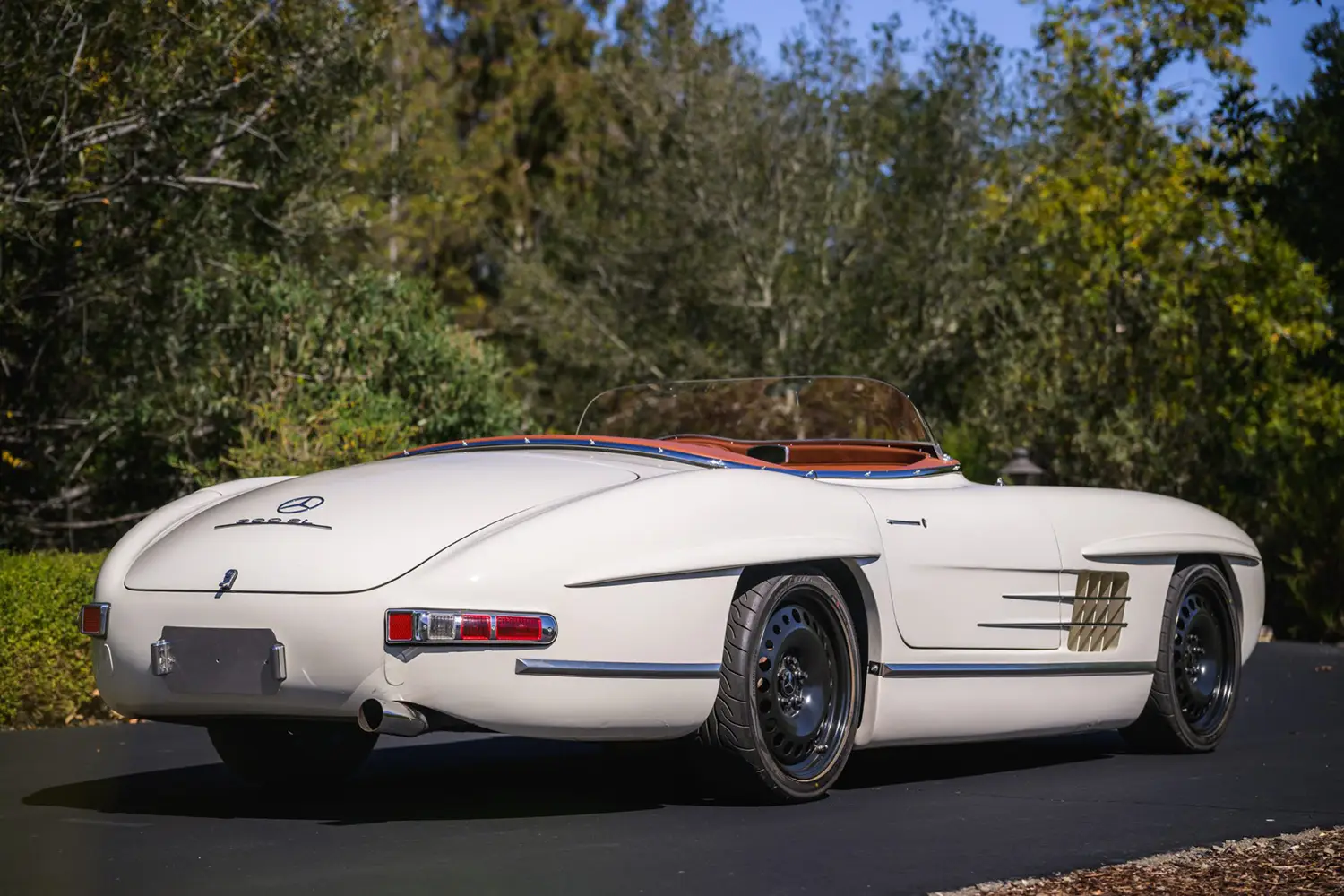 Mercedes-Benz 300SL Roadster Replica