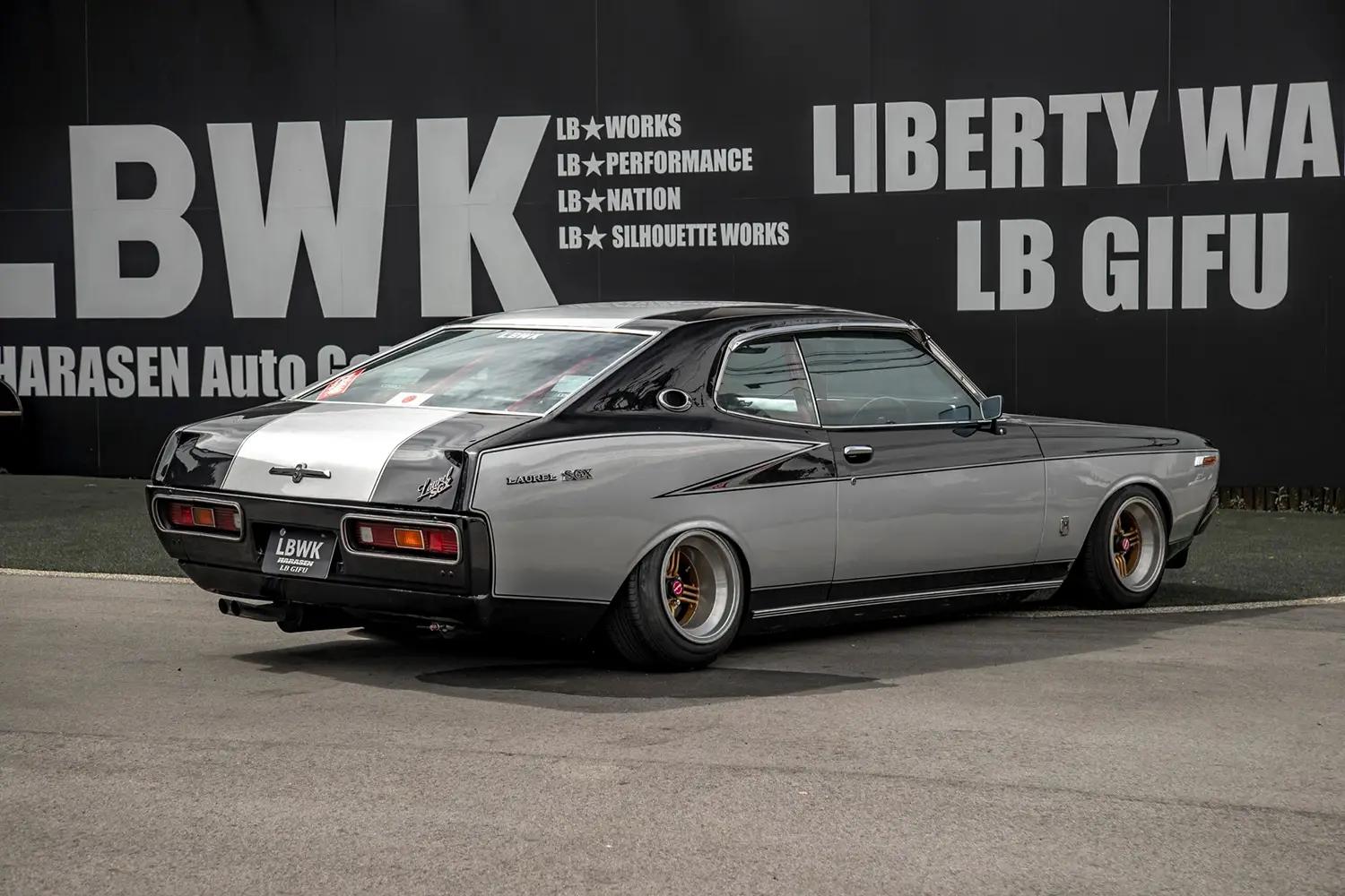 Liberty Walk Nissan Laurel SGX Liberty Walk Nissan Laurel SGX