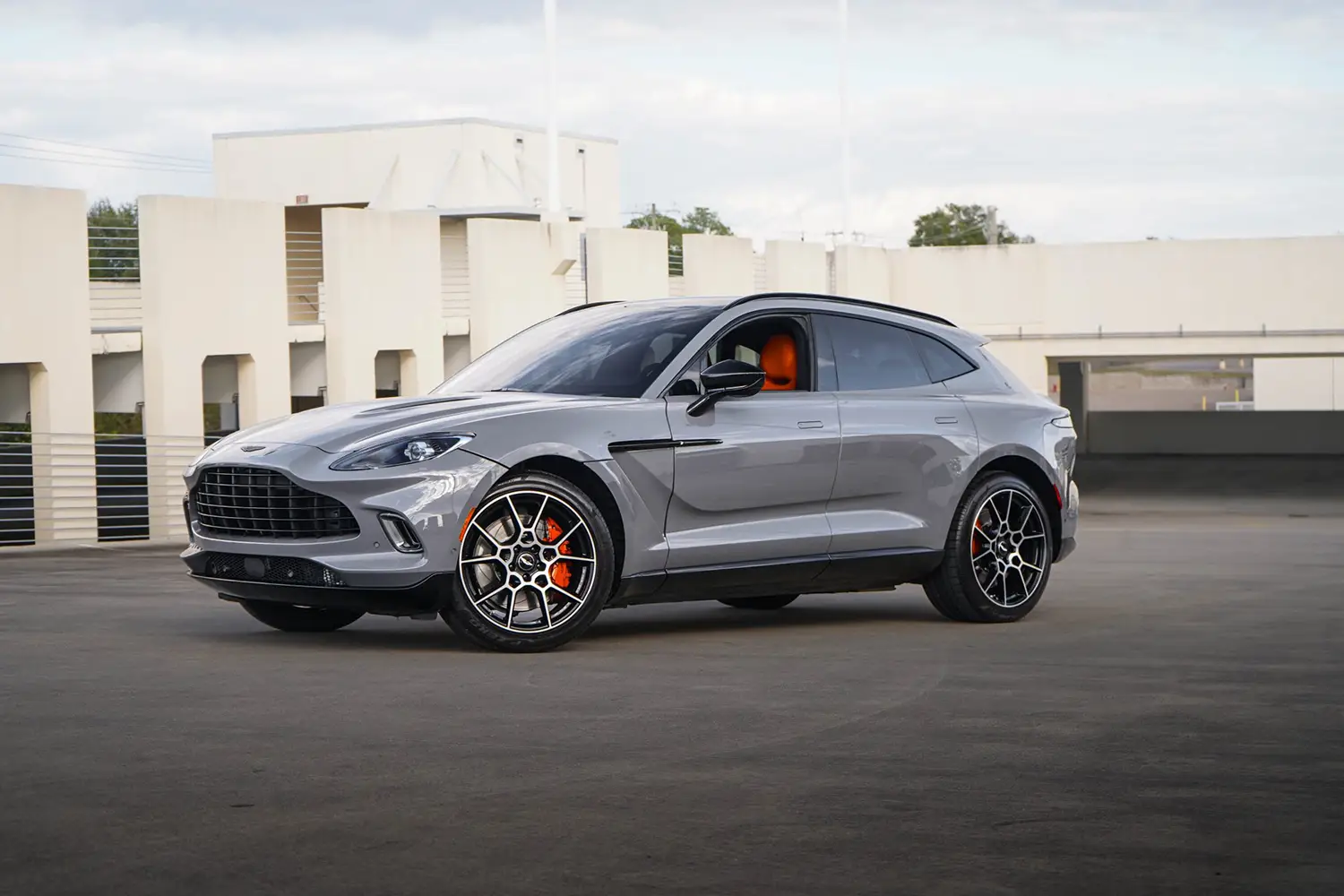 2021 Aston Martin DBX