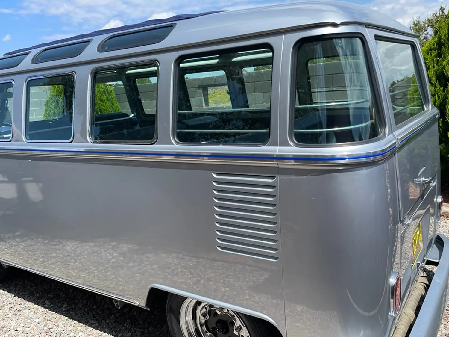 1969 Volkswagen Type 2 Kombi 23-Window Conversion 1969 Volkswagen Type 2 Kombi 23-Window Conversion