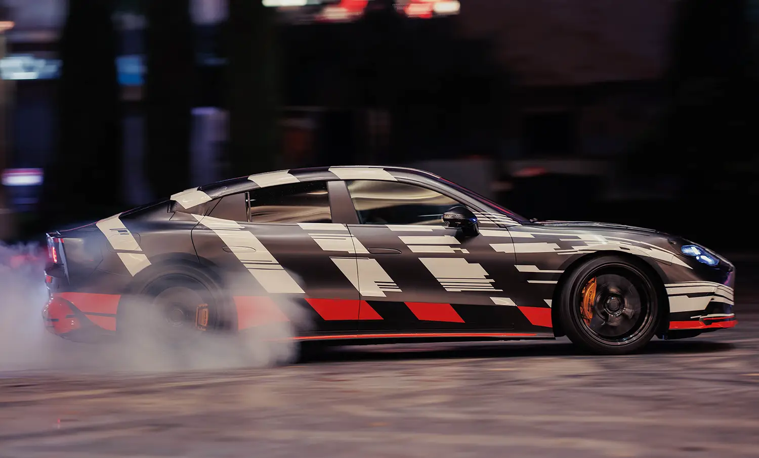 Mercedes-AMG GT 4-Door Coupe Brad Pitt George Russell