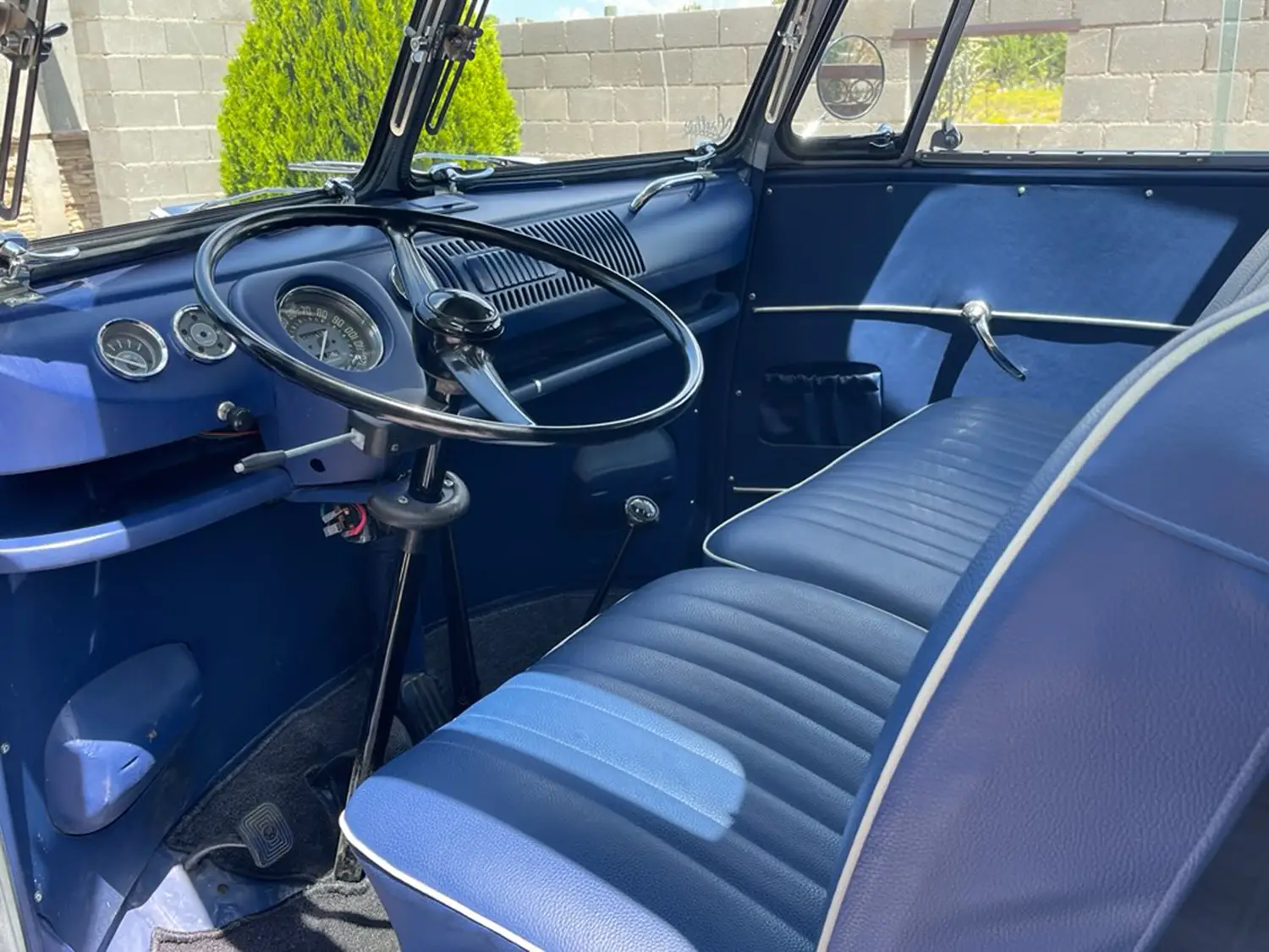 1969 Volkswagen Type 2 Kombi 23-Window Conversion 1969 Volkswagen Type 2 Kombi 23-Window Conversion