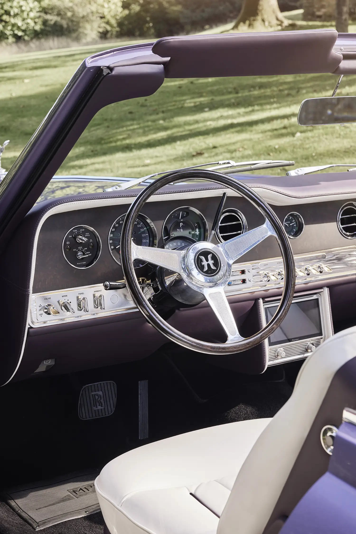 Halcyon Rolls-Royce Corniche