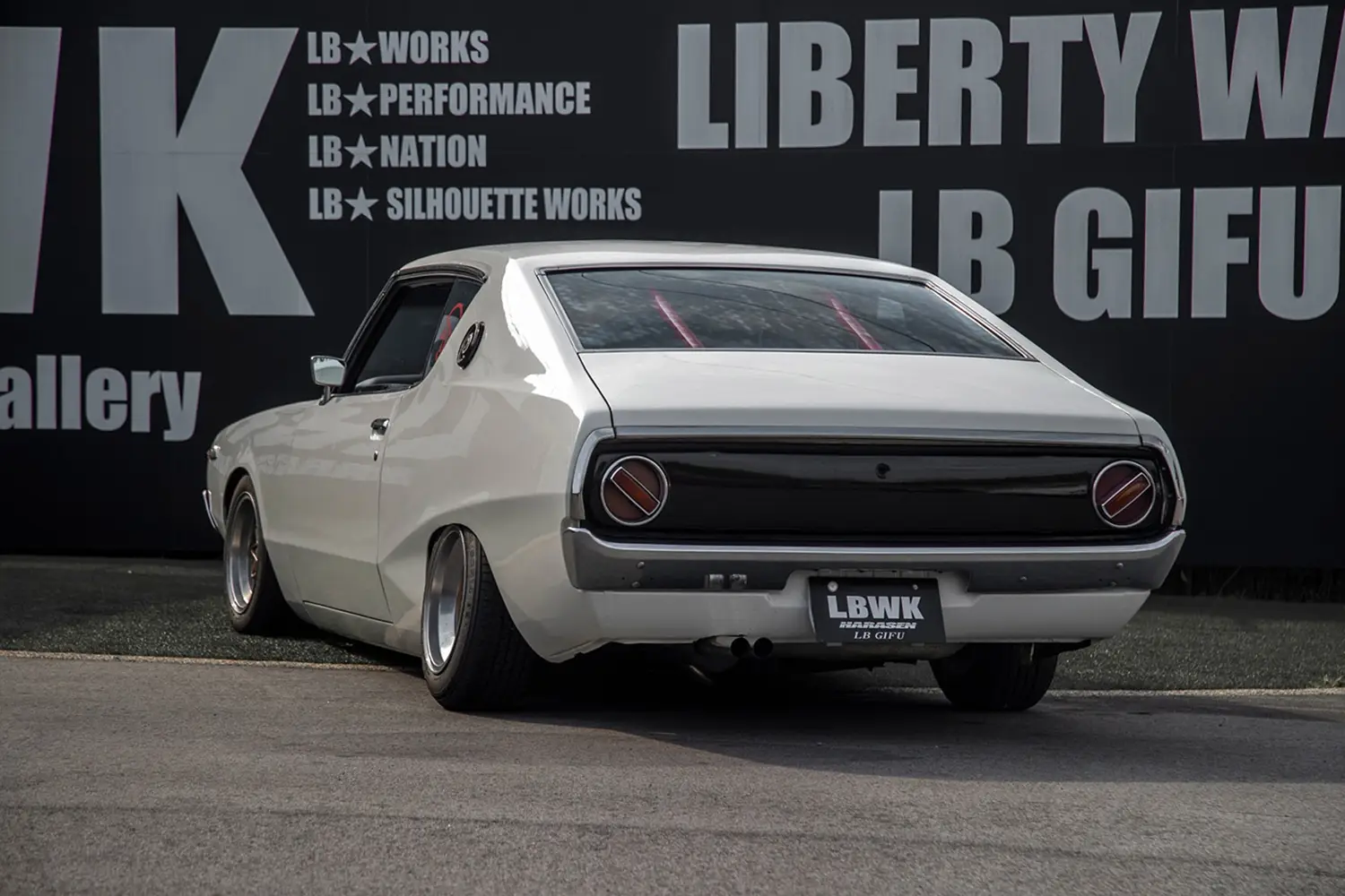 Liberty Walk Nissan Skyline Ken & Mary Liberty Walk Nissan Skyline Ken & Mary