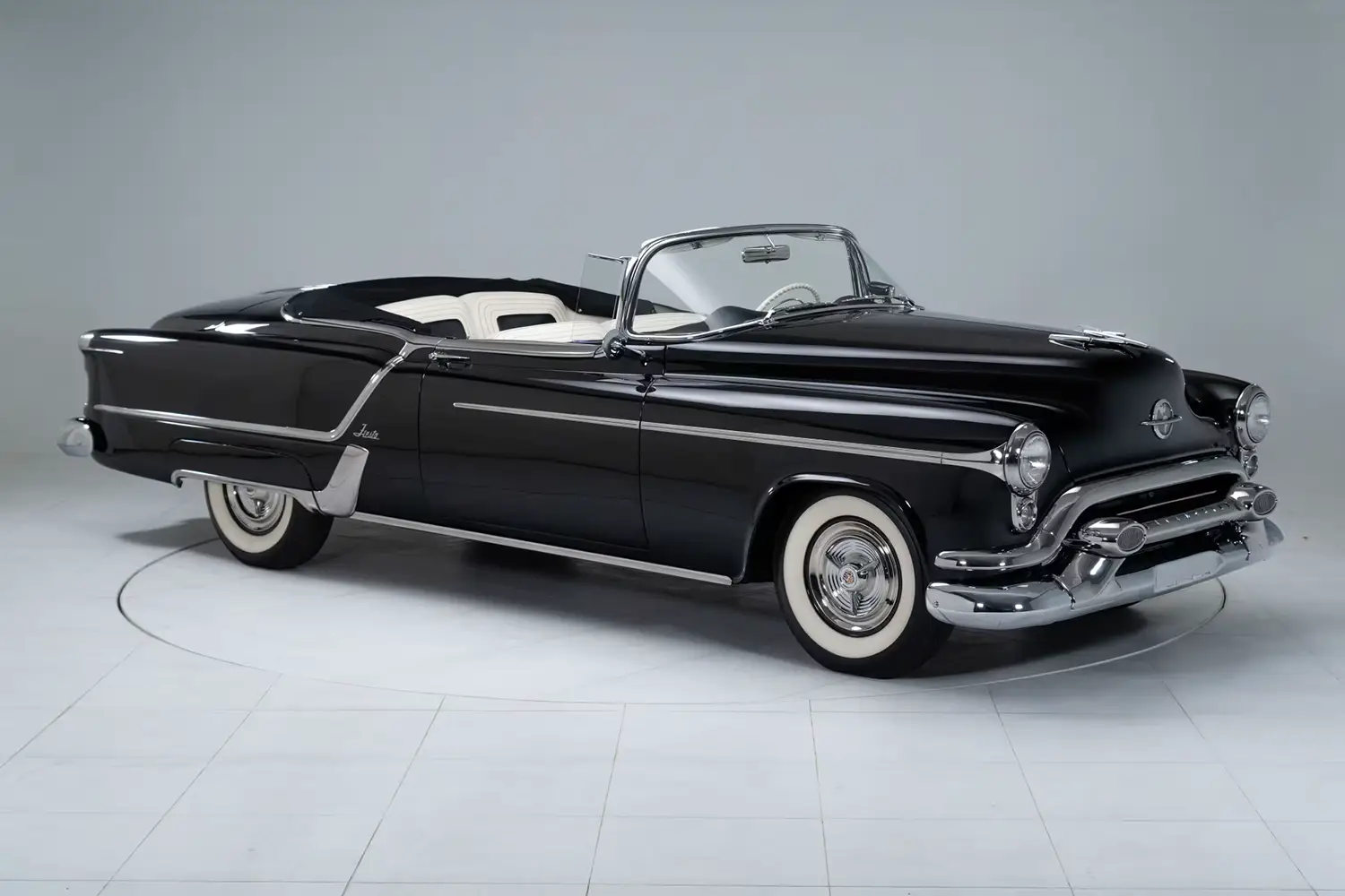 1953 Oldsmobile Fiesta Convertible 1953 Oldsmobile Fiesta Convertible