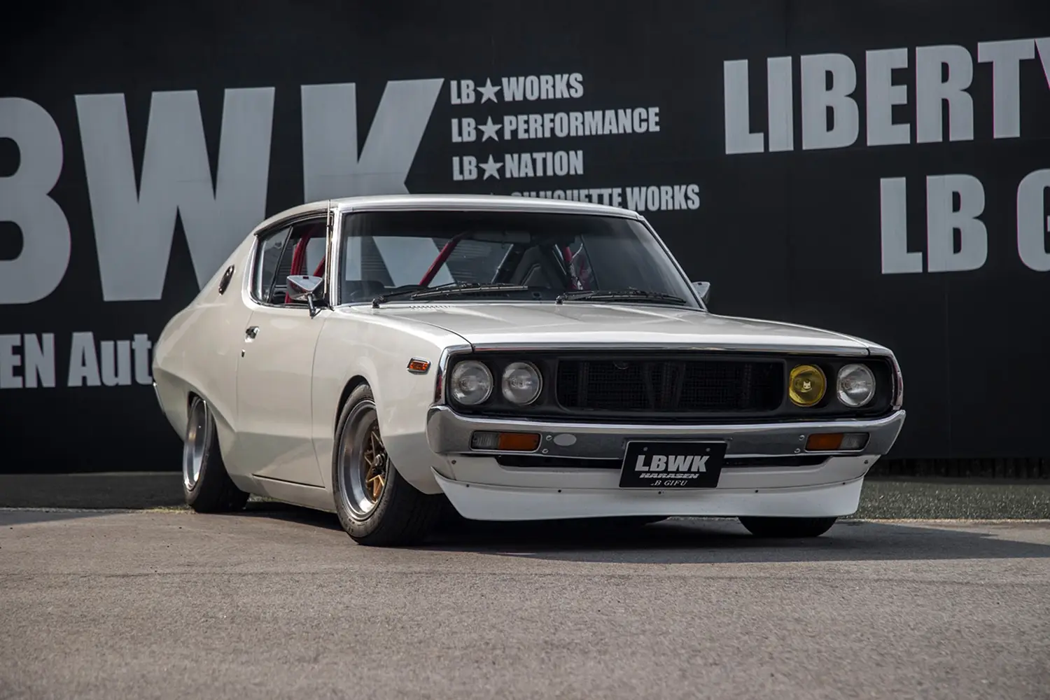 Liberty Walk Nissan Skyline Ken & Mary Liberty Walk Nissan Skyline Ken & Mary