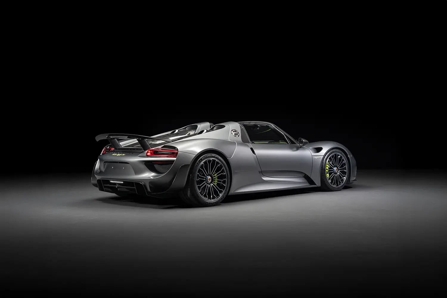 2015 Porsche 918 Weissach Spyder