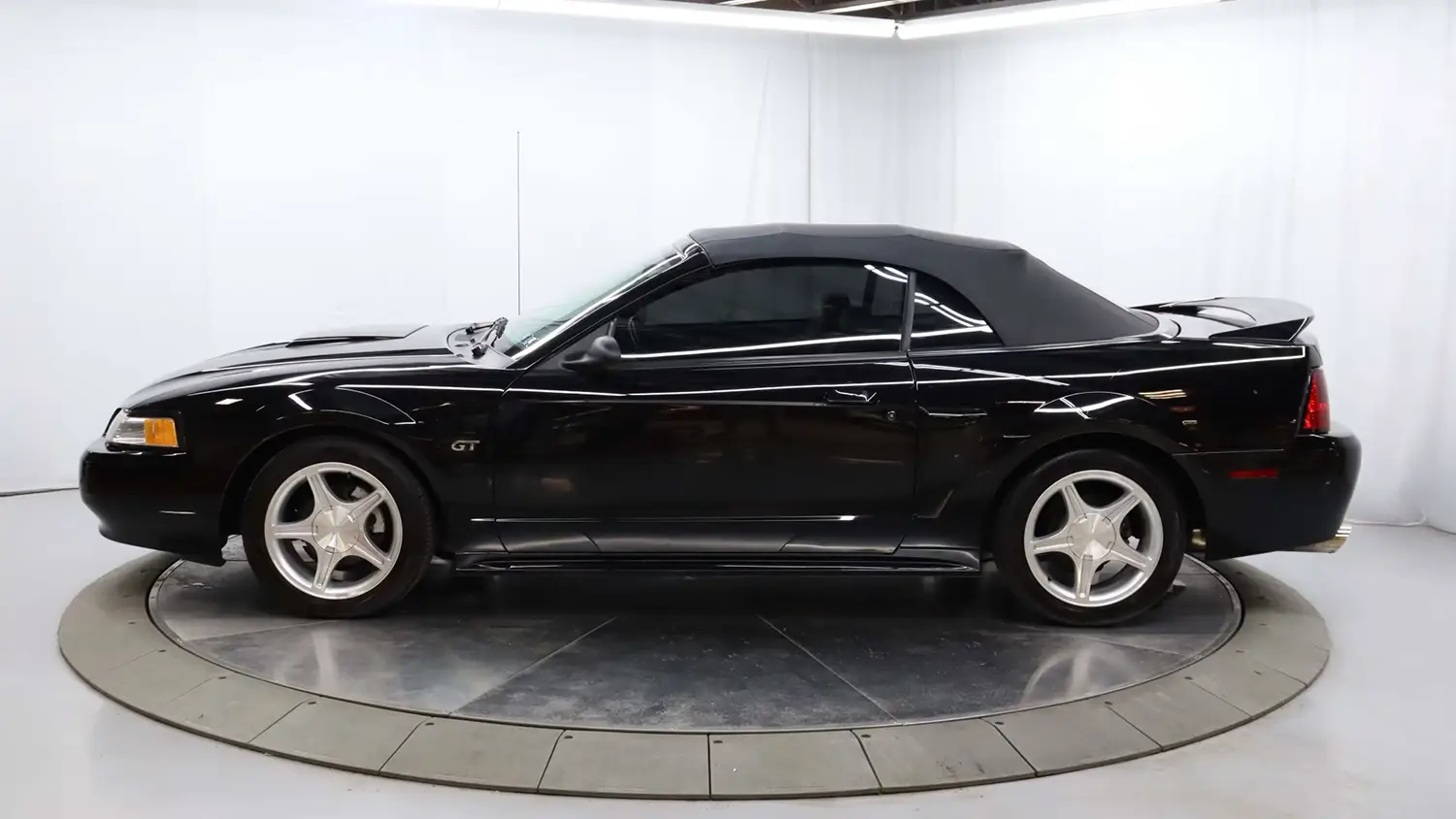 2000 Ford Mustang GT Convertible 2000 Ford Mustang GT Convertible