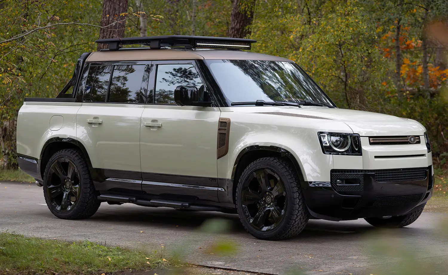 Defender Pickup by Heritage Customs and Urban Automotive
