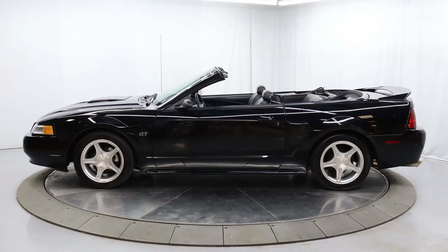 2000 Ford Mustang GT Convertible 2000 Ford Mustang GT Convertible