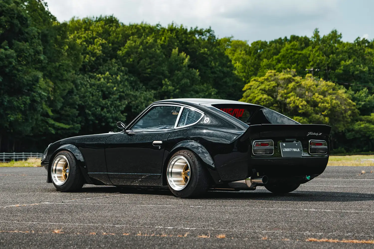 Liberty Walk 1977 Nissan Fairlady Z Liberty Walk 1977 Nissan Fairlady Z