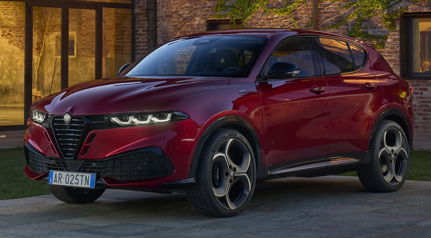 2026 Alfa Romeo Tonale and 33 Stradale