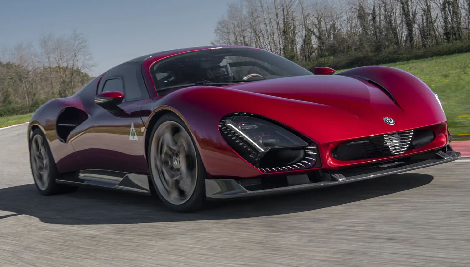 2026 Alfa Romeo Tonale and 33 Stradale