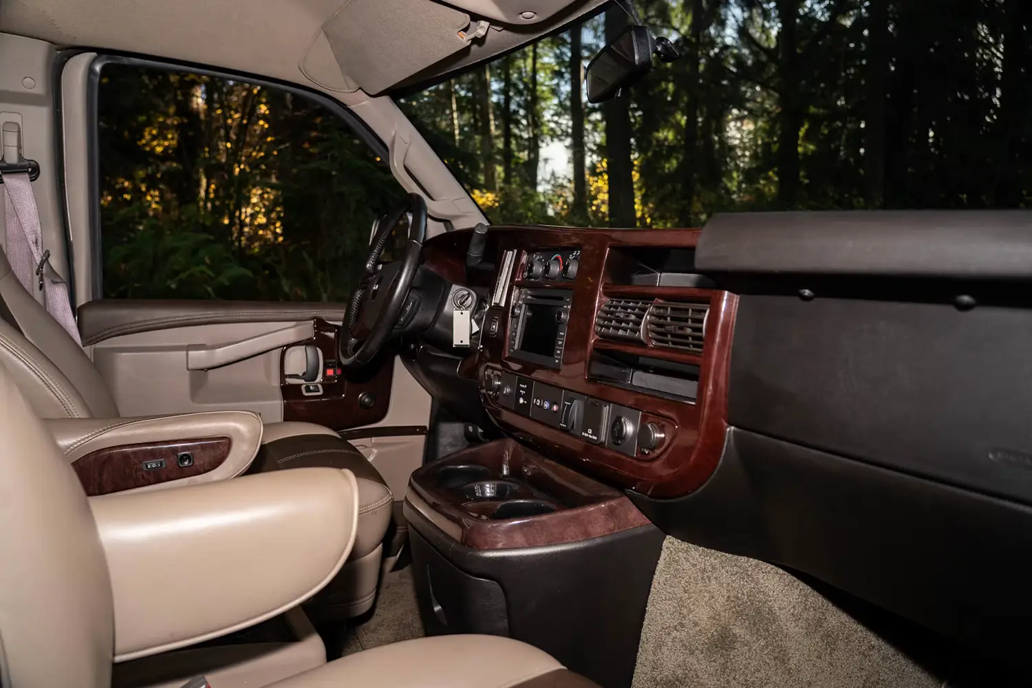 2018 GMC Savana Explorer Conversion Van 2018 GMC Savana Explorer Conversion Van