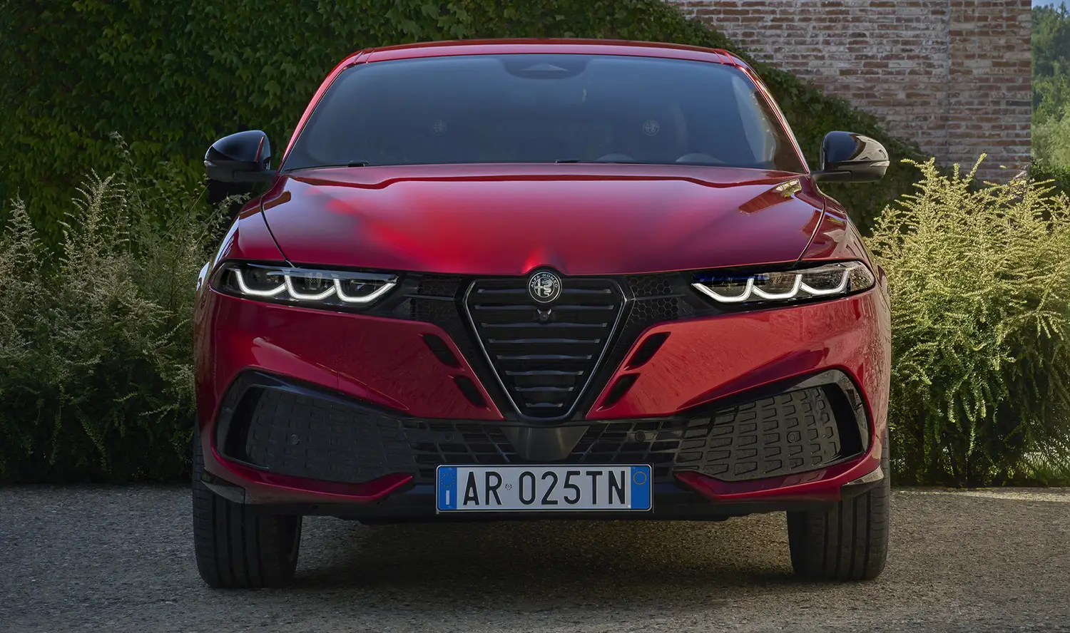 2026 Alfa Romeo Tonale and 33 Stradale