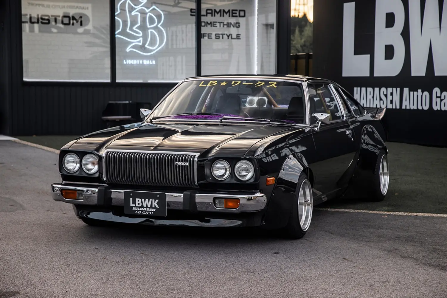 Liberty Walk 1979 Mazda Cosmo AP