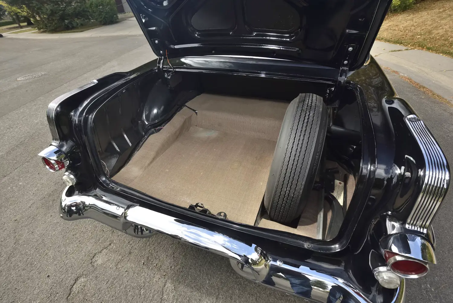 1956 Pontiac Chieftain Hardtop