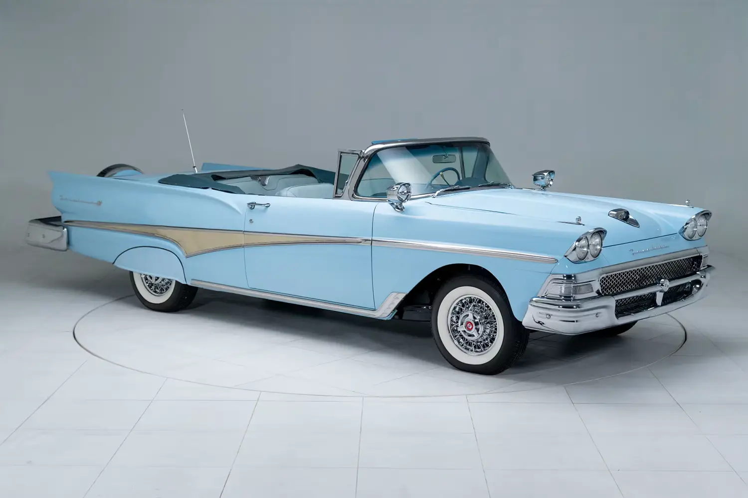 1958 Ford Fairlane Sunliner
