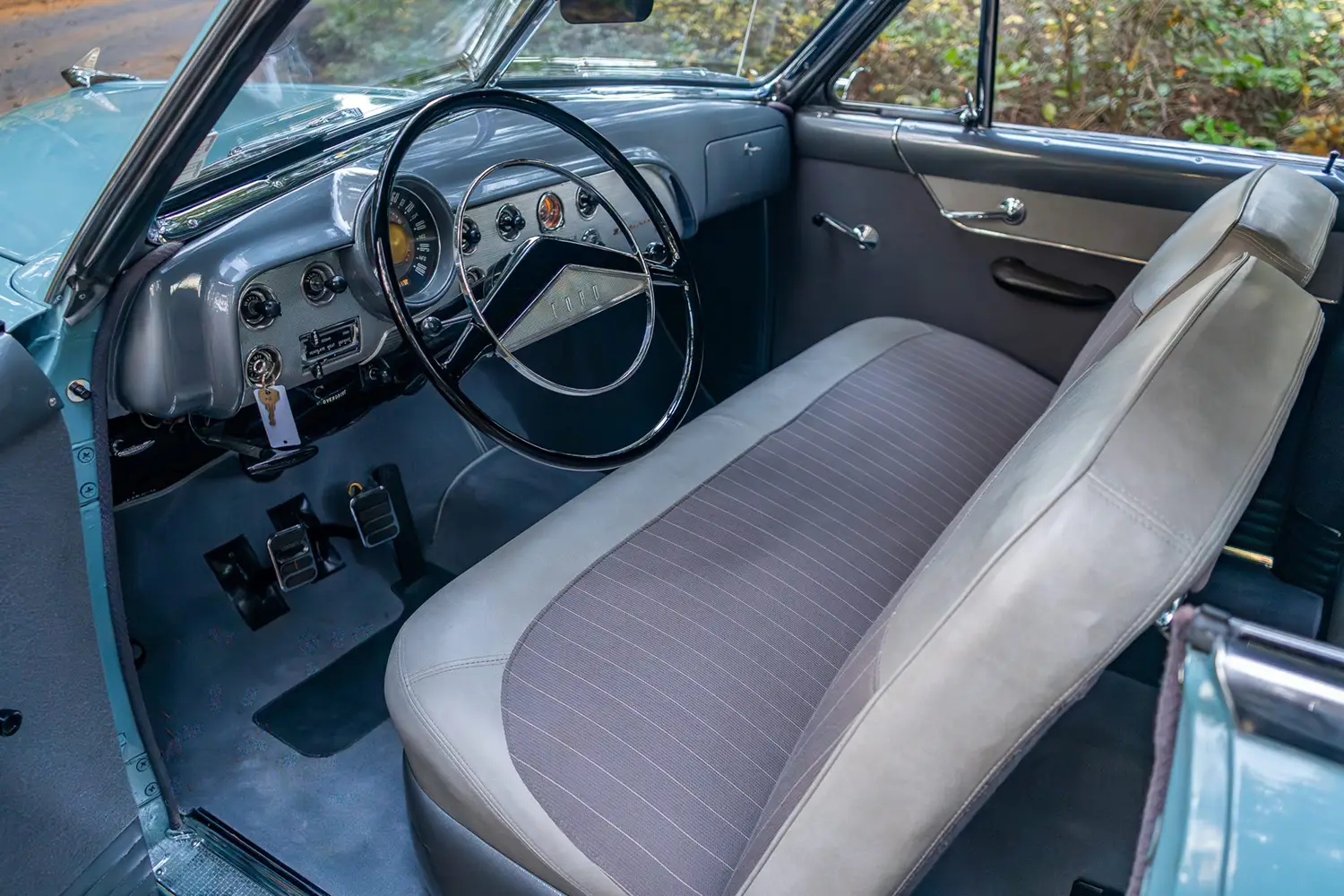 1951 Ford Custom Deluxe Victoria