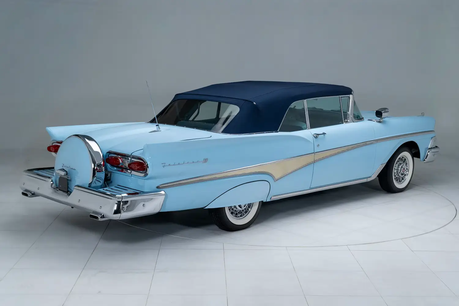 1958 Ford Fairlane Sunliner
